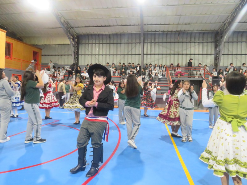Colegio Colonos de Alerce