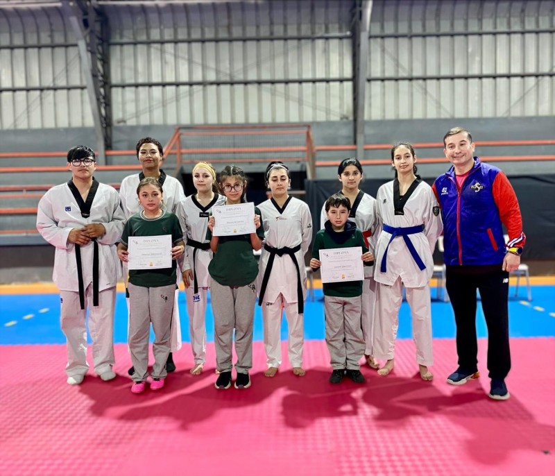 Colegio Colonos de Alerce