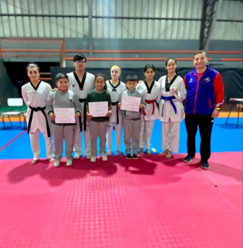 Colegio Colonos de Alerce