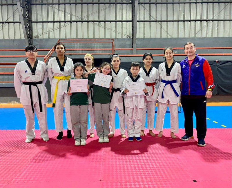 Colegio Colonos de Alerce